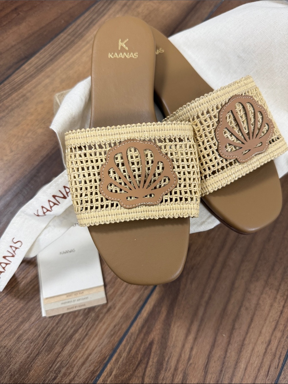 💠New Kaanas Meera Shell Sandals (5)